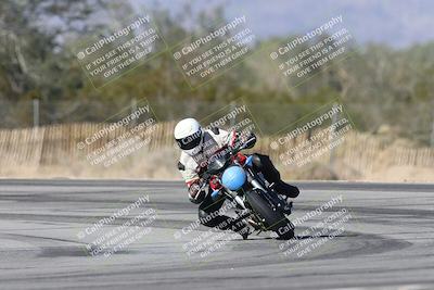 media/Dec-01-2025-Moto Forza (Mon) [[2daa91e15f]]/3-Beginner Group/Session 3 (Turn 3)/
